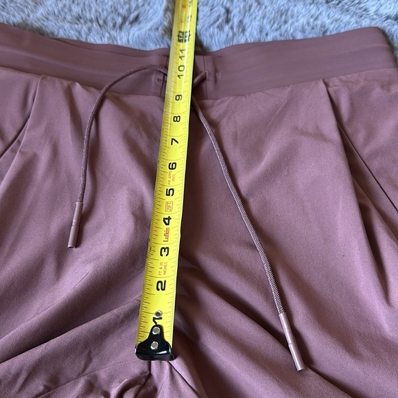 NEW Athleta Venture Pants Womens Size 6 Stretch Comfort Performance UPF Workout - Picture 10 of 11